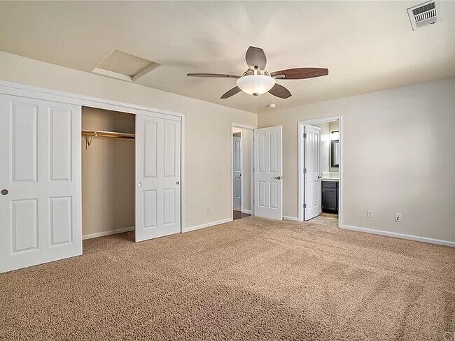 Master Bedroom - 833 Marlbank Pl