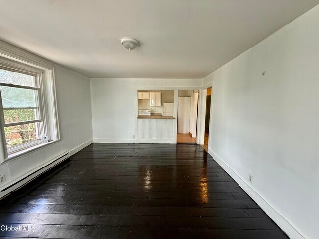 Building Photo - 751 Hudson Ave