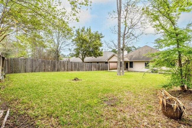 Building Photo - 10459 Parkside Dr