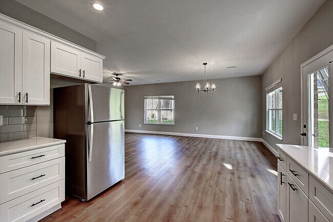Building Photo - 520 Catalina Ct