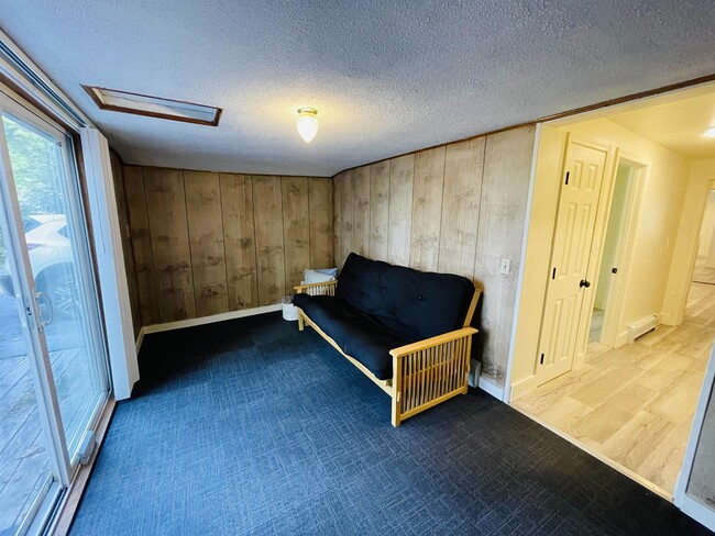 Building Photo - 17 Arch St