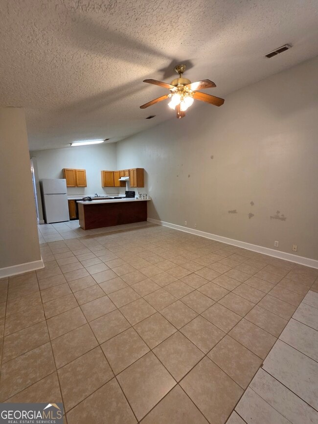 Building Photo - 516 S Arizona St