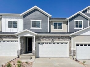 Building Photo - Beautiful 2-Story Premier Townhome w/Attached 2-Car Garage and Unfinished Basement in Herriman