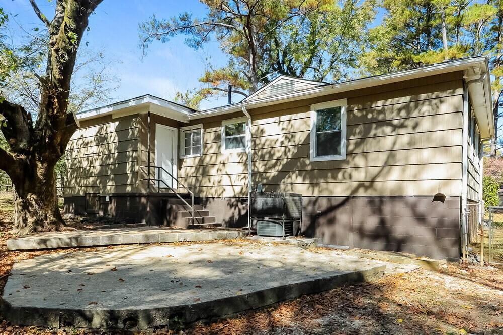 Building Photo - 237 Garden Ln