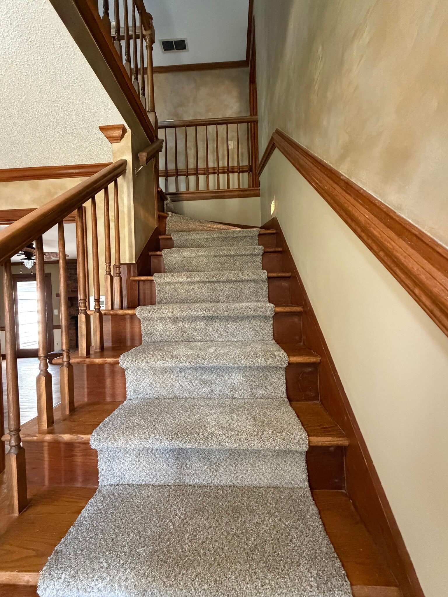 Building Photo - 3901 Buncombe Dr