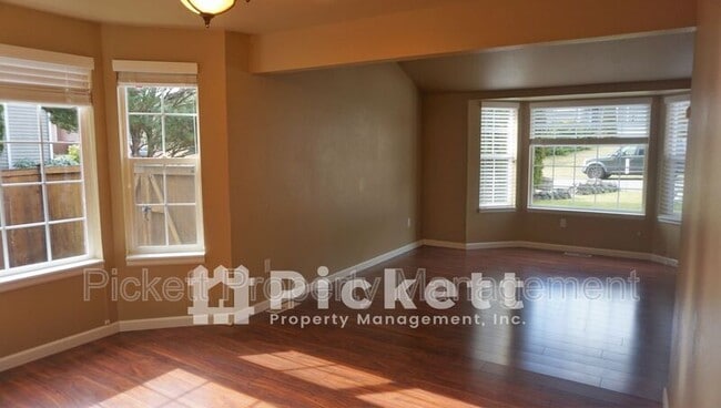 Building Photo - 10421 Ashley Cir NW