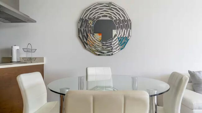 Building Photo - 485 Brickell Ave