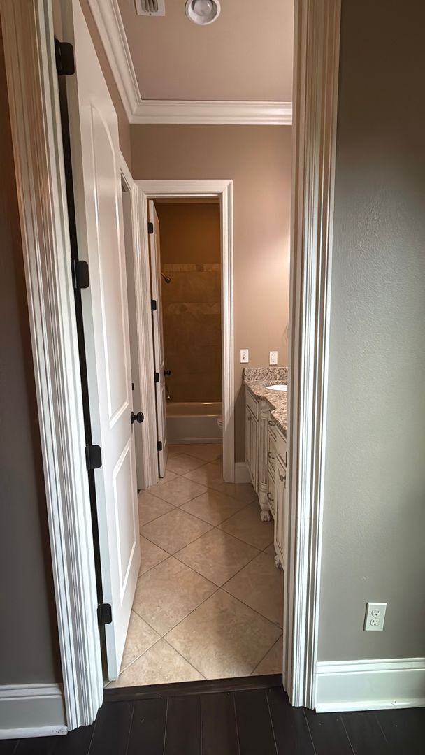 Building Photo - Rental Property in Twelve Oaks