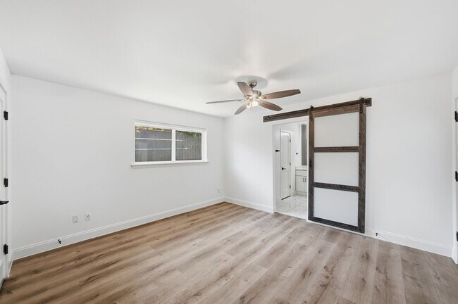 Building Photo - 7765 El Pensador Dr