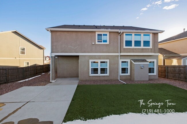 Building Photo - STUNNING 4BD HOME w/ NO ELECTRIC BILL! - Security Deposit Waiver Available