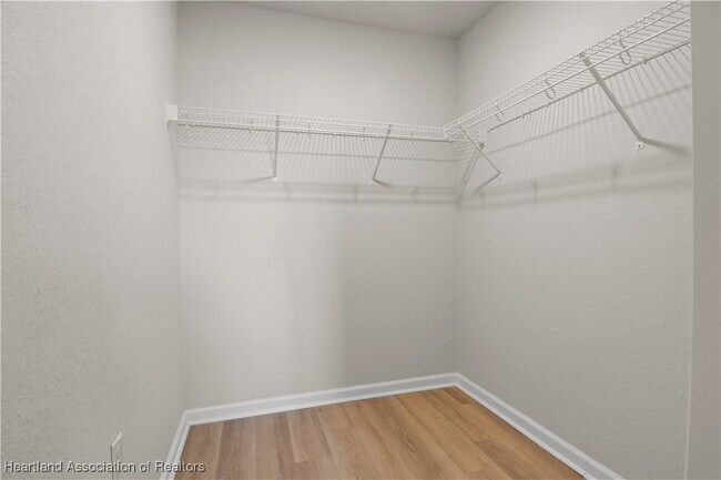Building Photo - 260 Spanish Moss Cir
