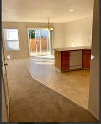 Building Photo - 2 Bedroom, 2.5 bath townhome in West Pasco with Bonus Office space