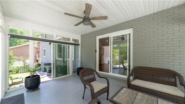 Building Photo - 3935 Briaridge Cir