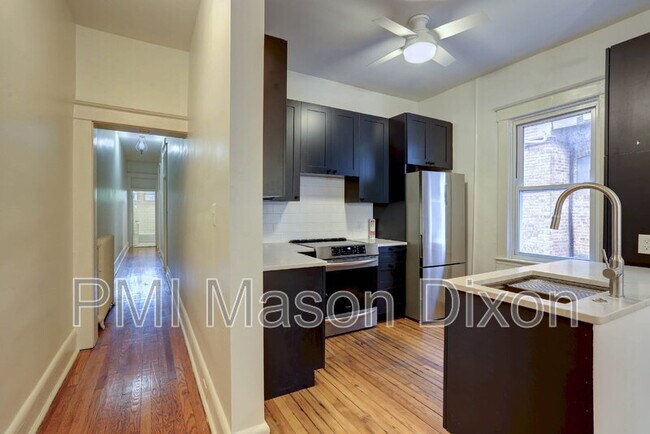 Building Photo - 2417 Eutaw Pl