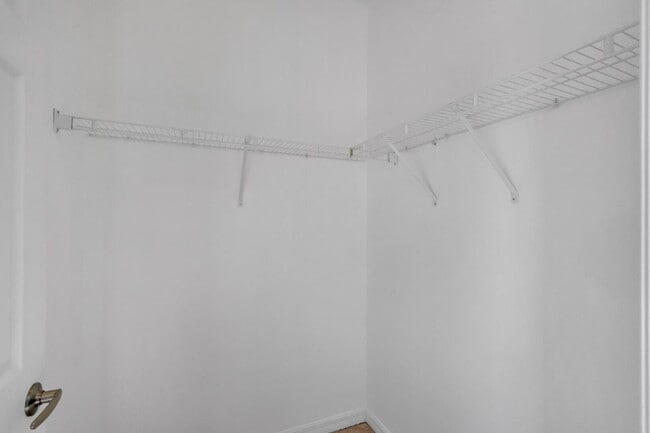 Building Photo - 3-Bedroom Townhome with Private Pool | Mas...