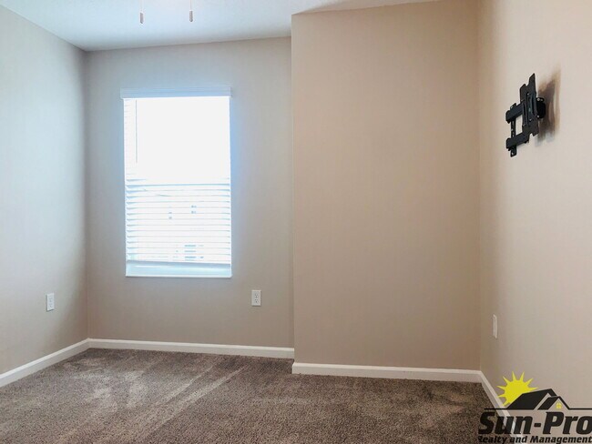 Building Photo - 1102 Belle Isle Ln