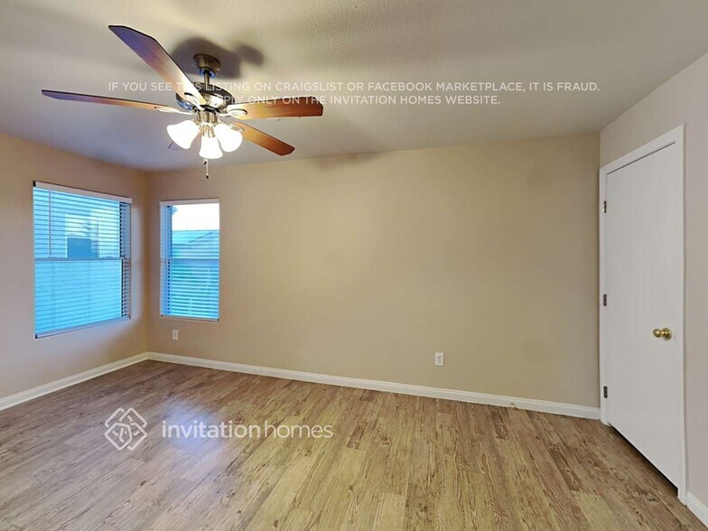 Building Photo - 280 Bella Calabria Ave