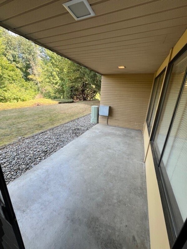 Building Photo - 106 La Villa Dr