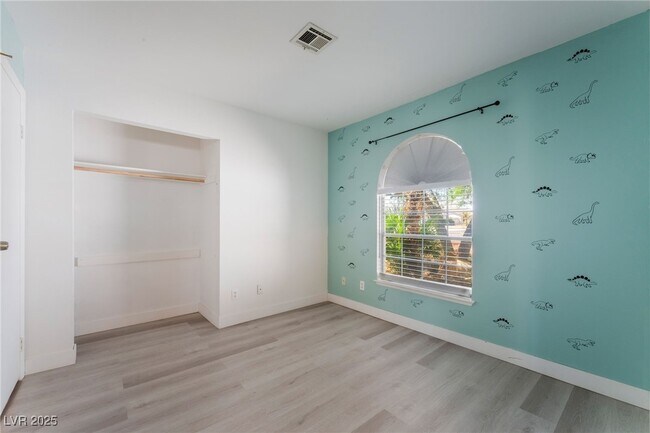 Building Photo - 6913 W Quail Hollow Dr