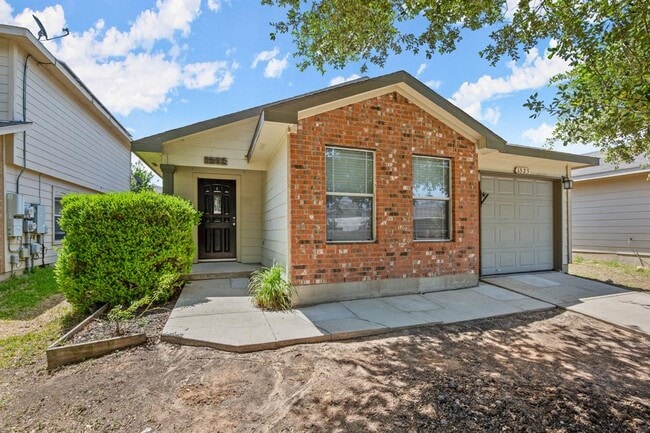Primary Photo - 1525 Poppy Seed Ln