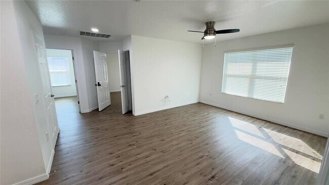 Building Photo - 2255 Sheboygan Pl