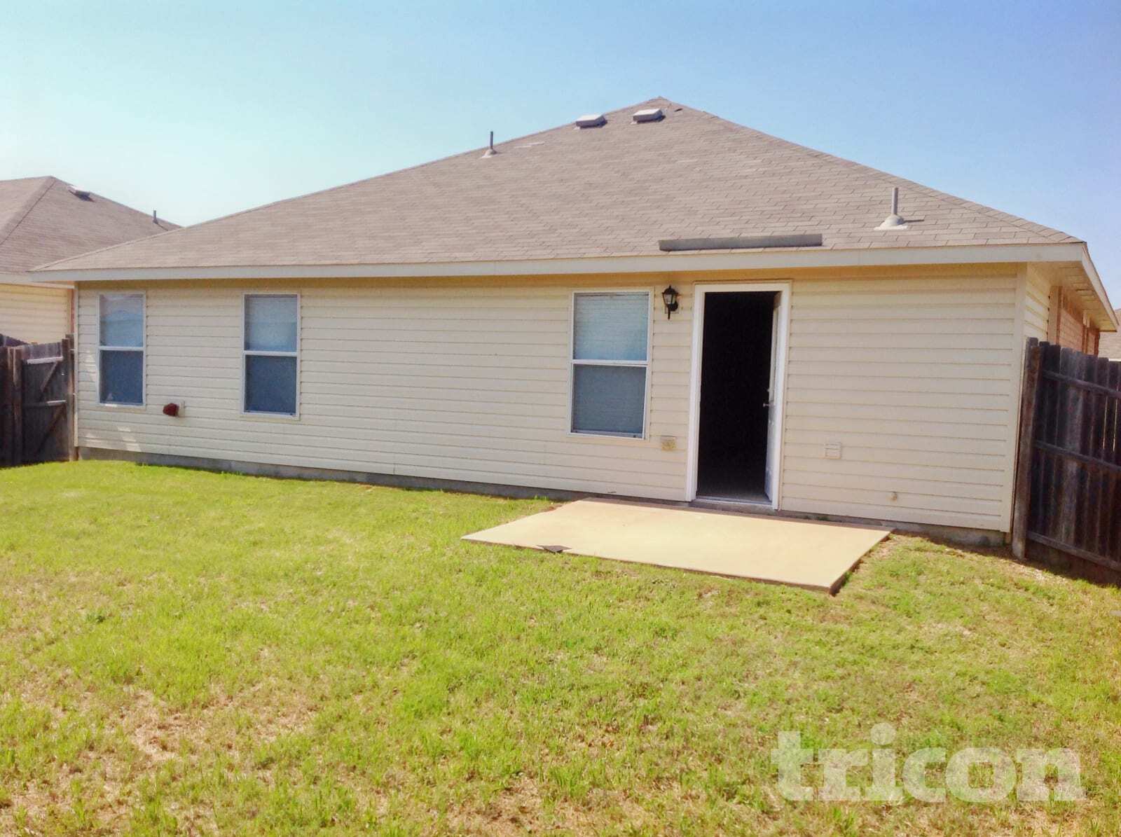 Building Photo - 1412 Royal Meadows Tr