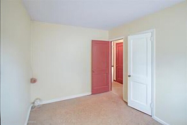 Building Photo - 610 El Hatco Dr