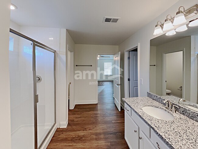 Building Photo - 132 Rivulet Dr