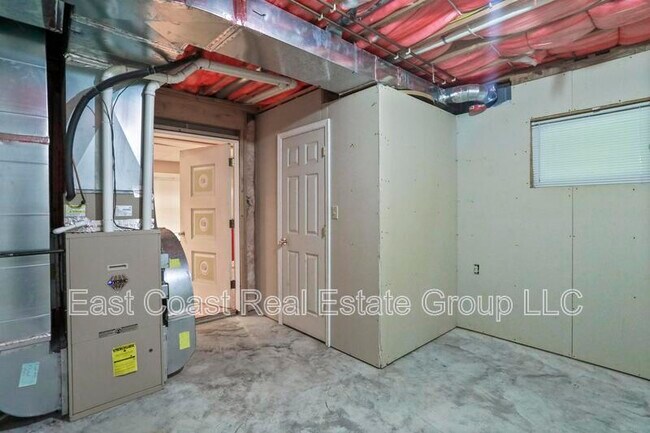 Building Photo - 173 Stanford Rd