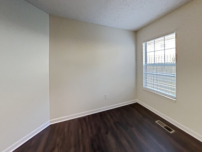 Building Photo - 1300 Georgetown Drive