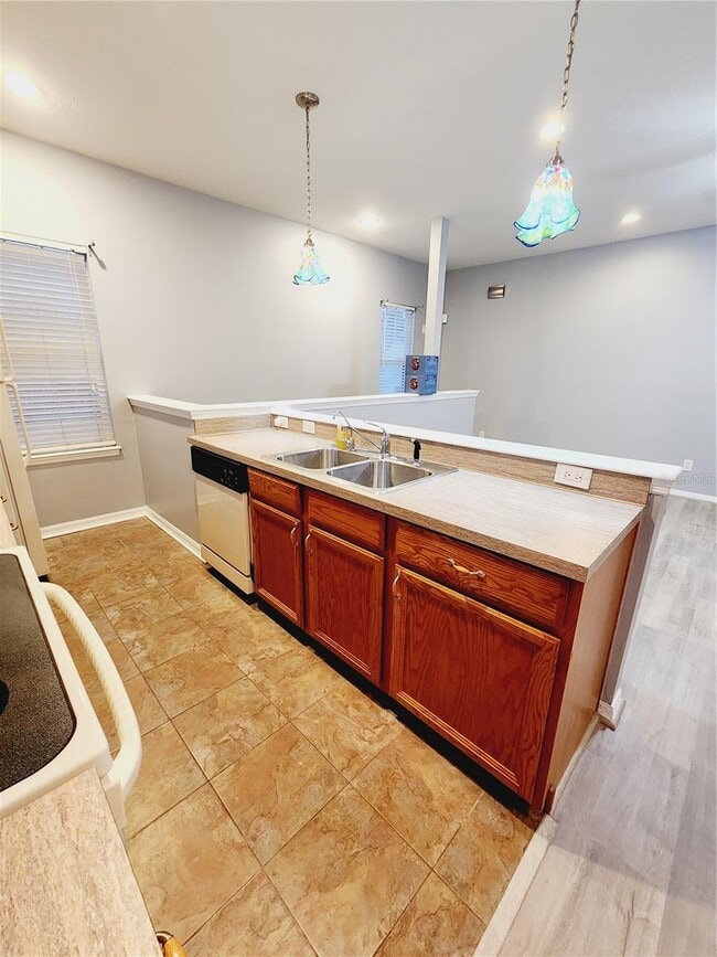 Building Photo - 1014 Persimmon St