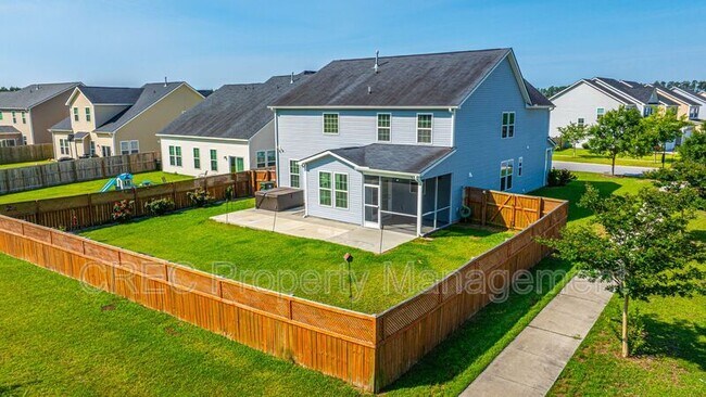 Building Photo - 201 Bigleaf Ct