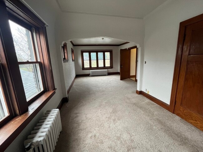 Building Photo - 5219 S Lake Dr