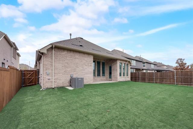 Building Photo - 17166 Yellow Bells Dr