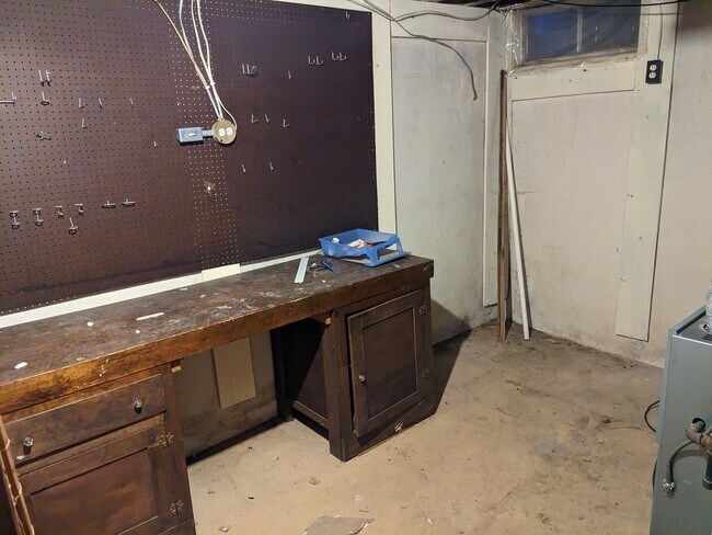 Building Photo - 832 Greenmount Blvd