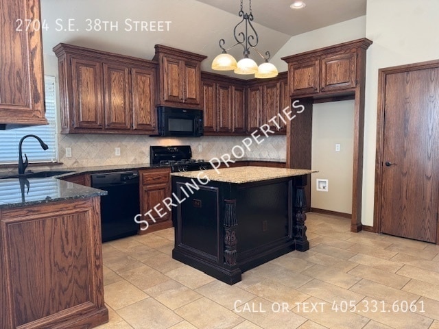 Building Photo - 2704 SE 38th St