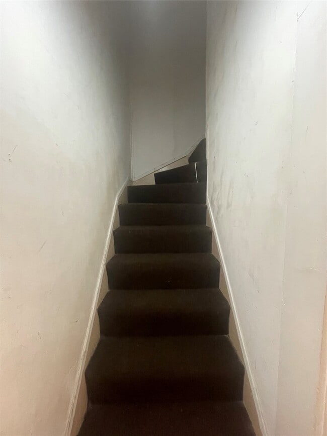 Building Photo - 1971 W Lamar St