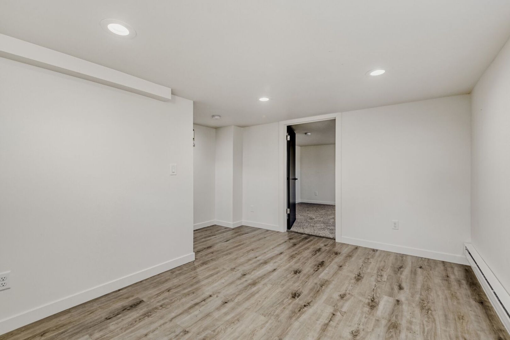 Building Photo - 946 Pratt St