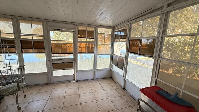 Building Photo - 12611 1st Isle