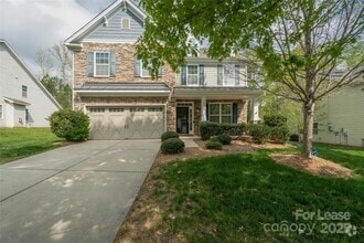 Building Photo - 4938 El Molino Dr