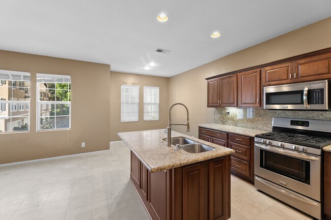 Building Photo - 26820 Marina Point Ln