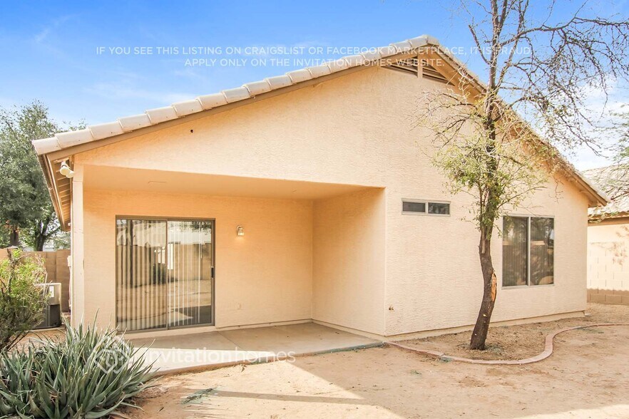 Building Photo - 2423 S 82nd Ln