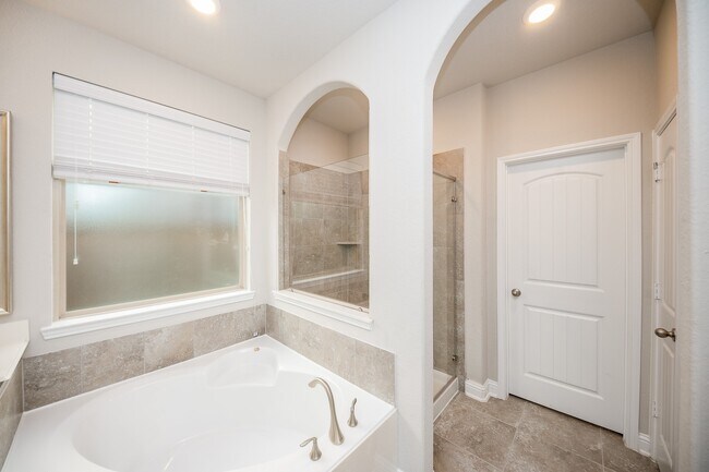 Building Photo - 16103 Devils River Ct