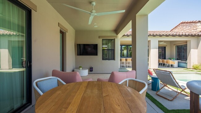 Building Photo - 75147 Palisades Pl