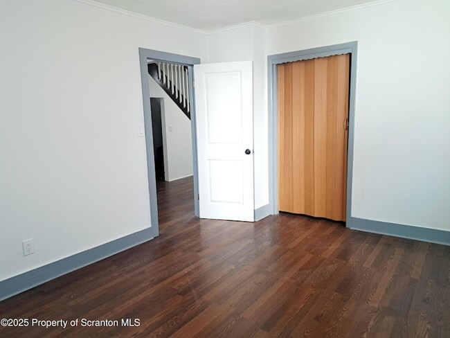 Building Photo - 625 Rosen Ct