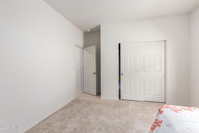 Building Photo - 10808 W Bloch Rd