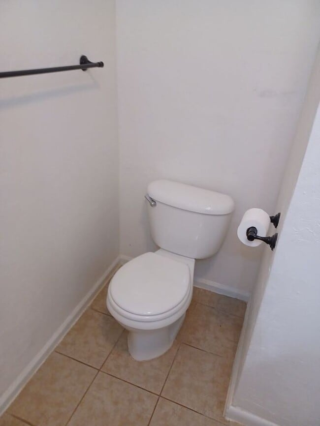 Building Photo - AVAILABLE 2BD/1BA Duplex in Granite Falls