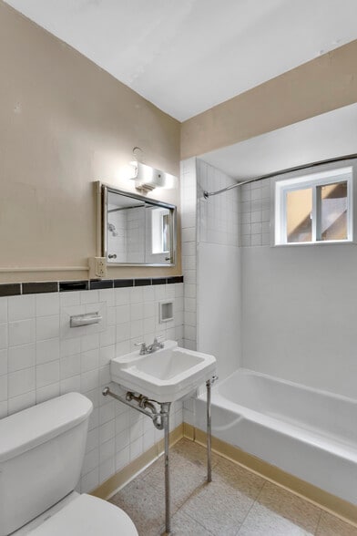 Building Photo - 5854 Forbes Ave