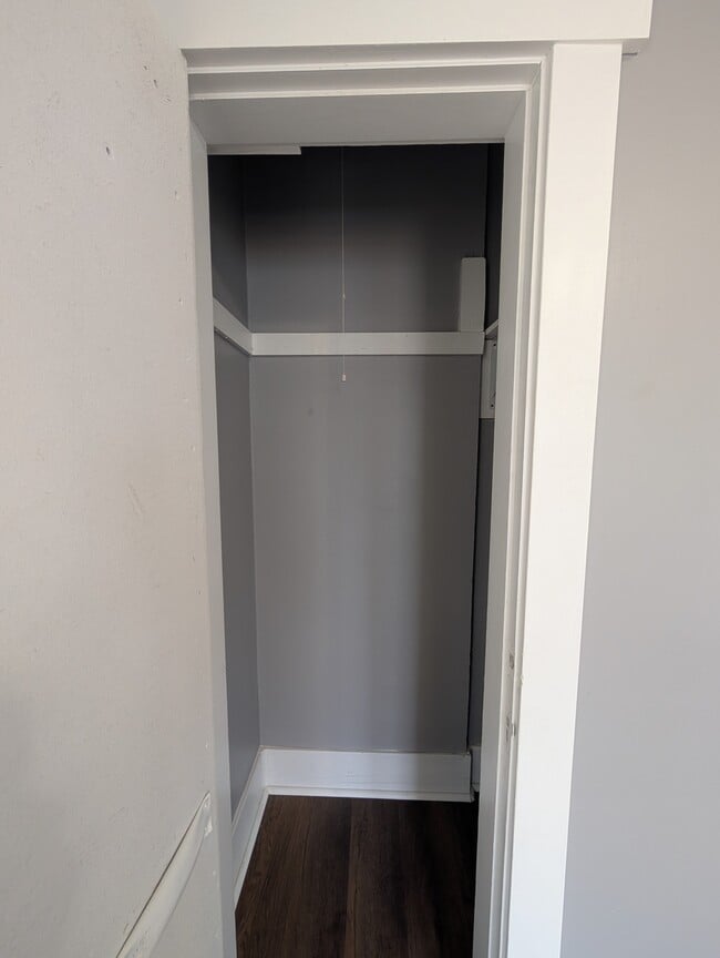 Building Photo - 2007 SW Lane St