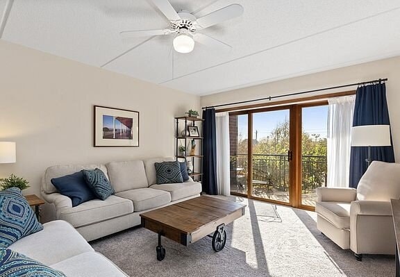 Building Photo - "Spacious 1-Bedroom Retreat with Granite T...